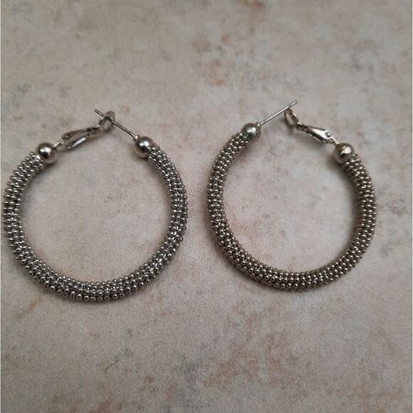 FREE HOOP EARRINGS   - Picture 2 of 5